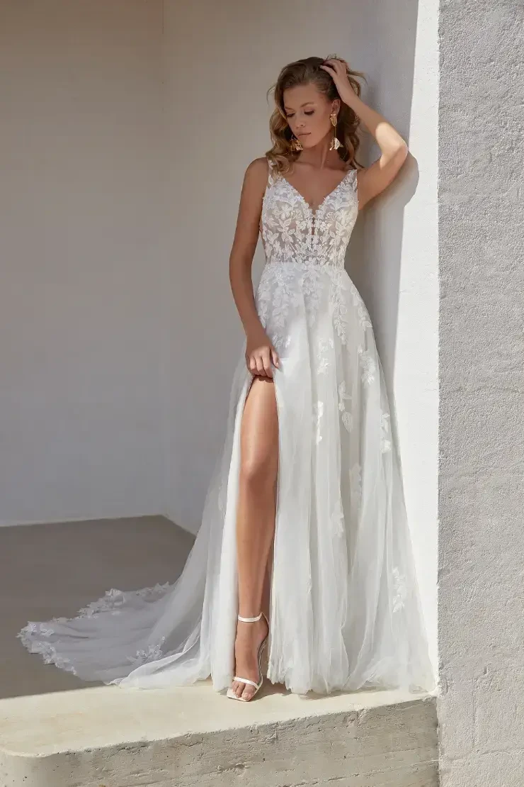 Designer Wedding Dresses for Less: How Seattle Brides Can Find a Luxury Gown on a Budget Image