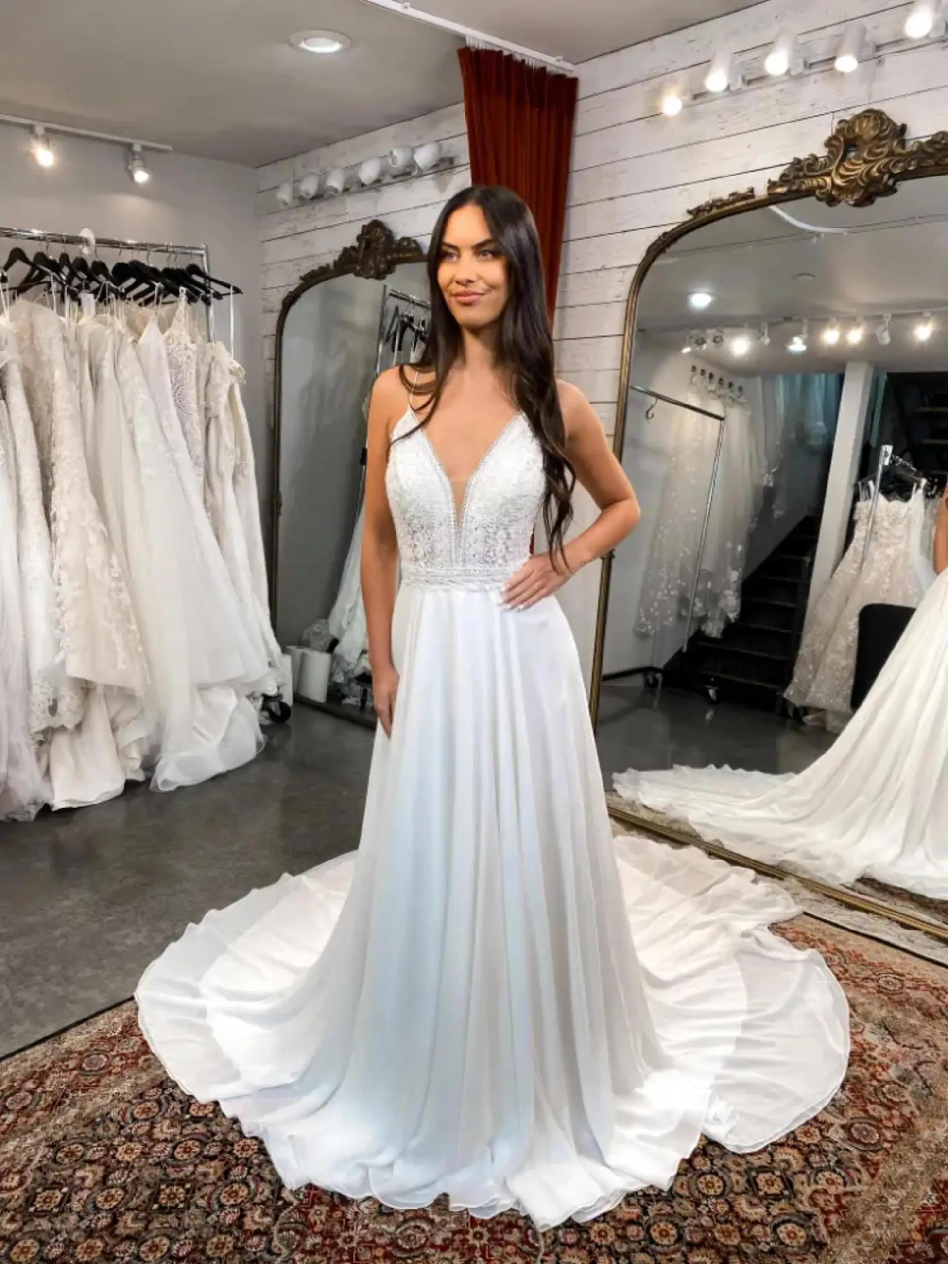 The Advantages of Off-the-Rack Bridal Gowns: Why They&#39;re Worth Considering Image