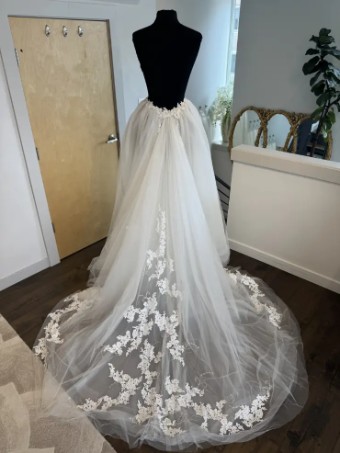 Casablanca Bridal OVERSKIRT #2 Ivory/Ivory/Silver thumbnail