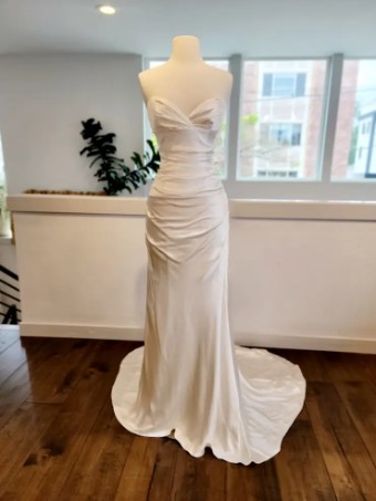 Casablanca Bridal B096 #3 Ivory/Silver thumbnail