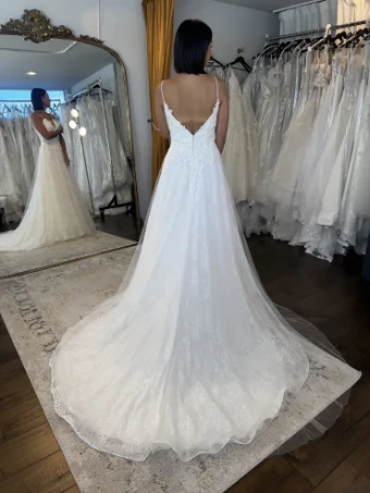 Martin Thornburg 120251 #1 default Ivory/Vanilla thumbnail