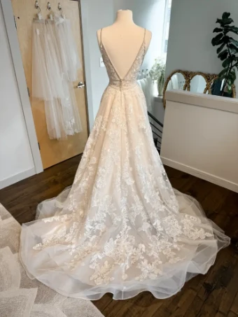 Martin Thornburg #218223 #4 Ivory/Moscato thumbnail