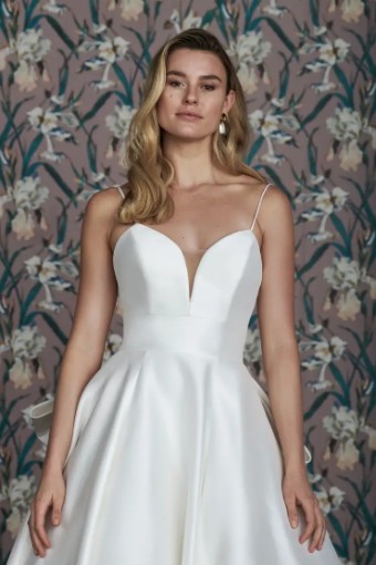 Justin Alexander Signature 99142 #1 Nude/Ivory thumbnail