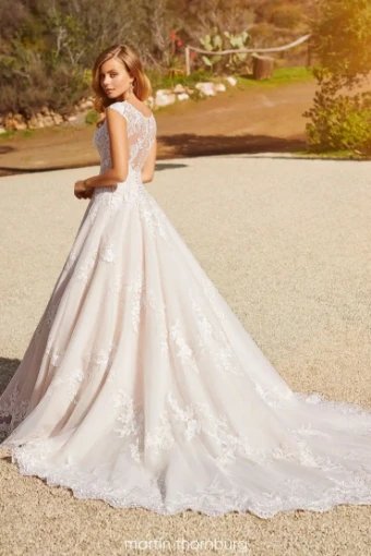 Martin Thornburg #220279W-22 #1 Ivory/Champagne thumbnail