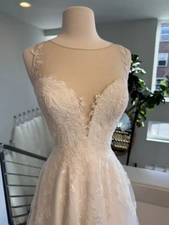 Justin Alexander #JA279 #1 Ivory/Latte thumbnail