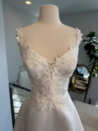 Justin Alexander #JA281 #1 default Ivory thumbnail