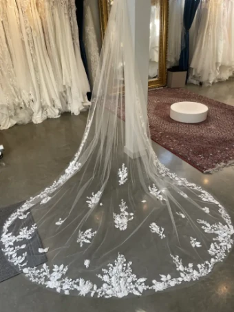Beloved by Casablanca Maren Veil #0 default Ivory thumbnail