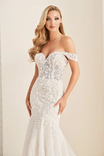 Enchanting by Mon Cheri #E504 #1 Ivory/Alabaster thumbnail