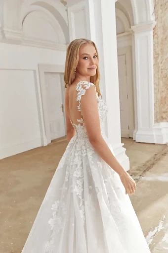 Sincerity Bridal #Desireé #2 Sand/Ivory/Latte thumbnail