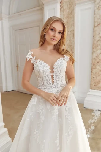 Sincerity Bridal #Desireé #3 Sand/Ivory/Latte thumbnail