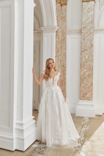 Sincerity Bridal #Desireé #7 Sand/Ivory/Latte thumbnail