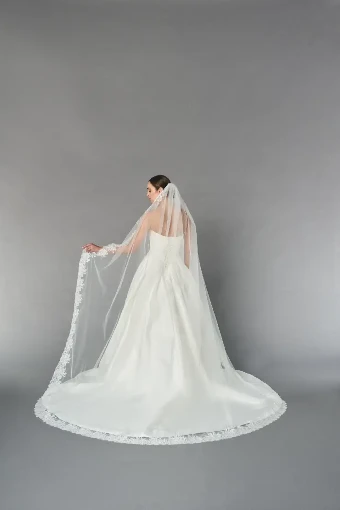 Justin Alexander Selma Veil #1 default Ivory thumbnail