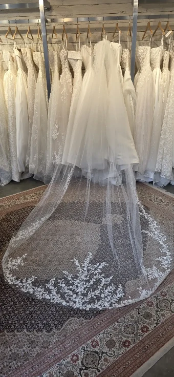 Casablanca Bridal Quinn Veil - Cathedral #0 default Ivory thumbnail