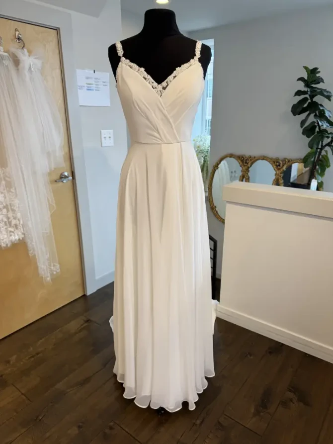 Amy & Eve | Seattle Bridal Rack - 15009 | Seattle Bridal Rack